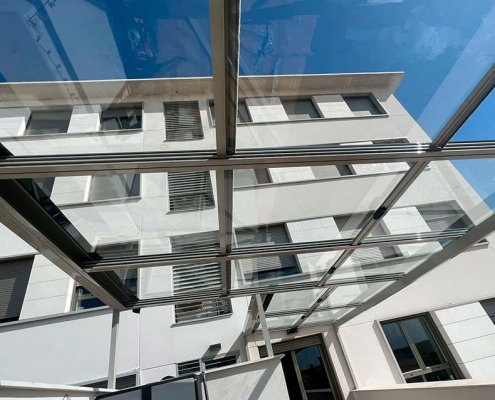 techo móvil de cristal