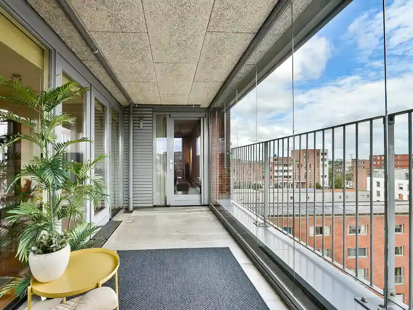 ventajas e inconvenientes de las cortinas de cristal