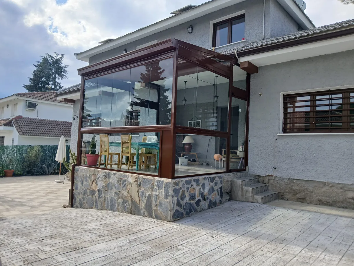 cerramientos de cristal terraza de piedra